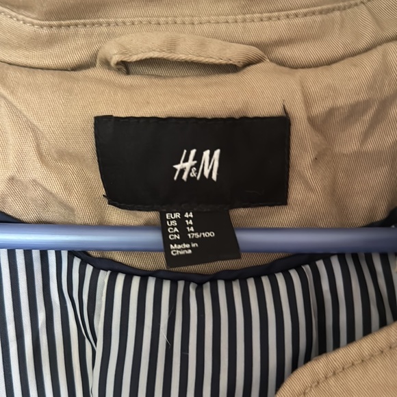 Beige/tan coloured jacket from H&M - Picture 2 of 2